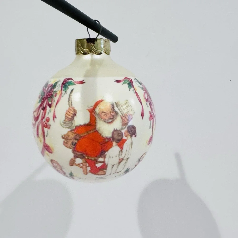 Hallmark Keepsake Ornament 1995 Santa's Visitors Glass Bulb Ball W Box‎ Rockwell